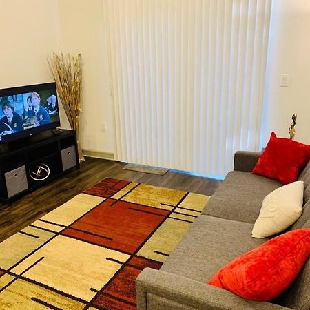 Downtown Apt Free Parking - Pool - Gym - Fully Kitchen Houston Eksteriør billede
