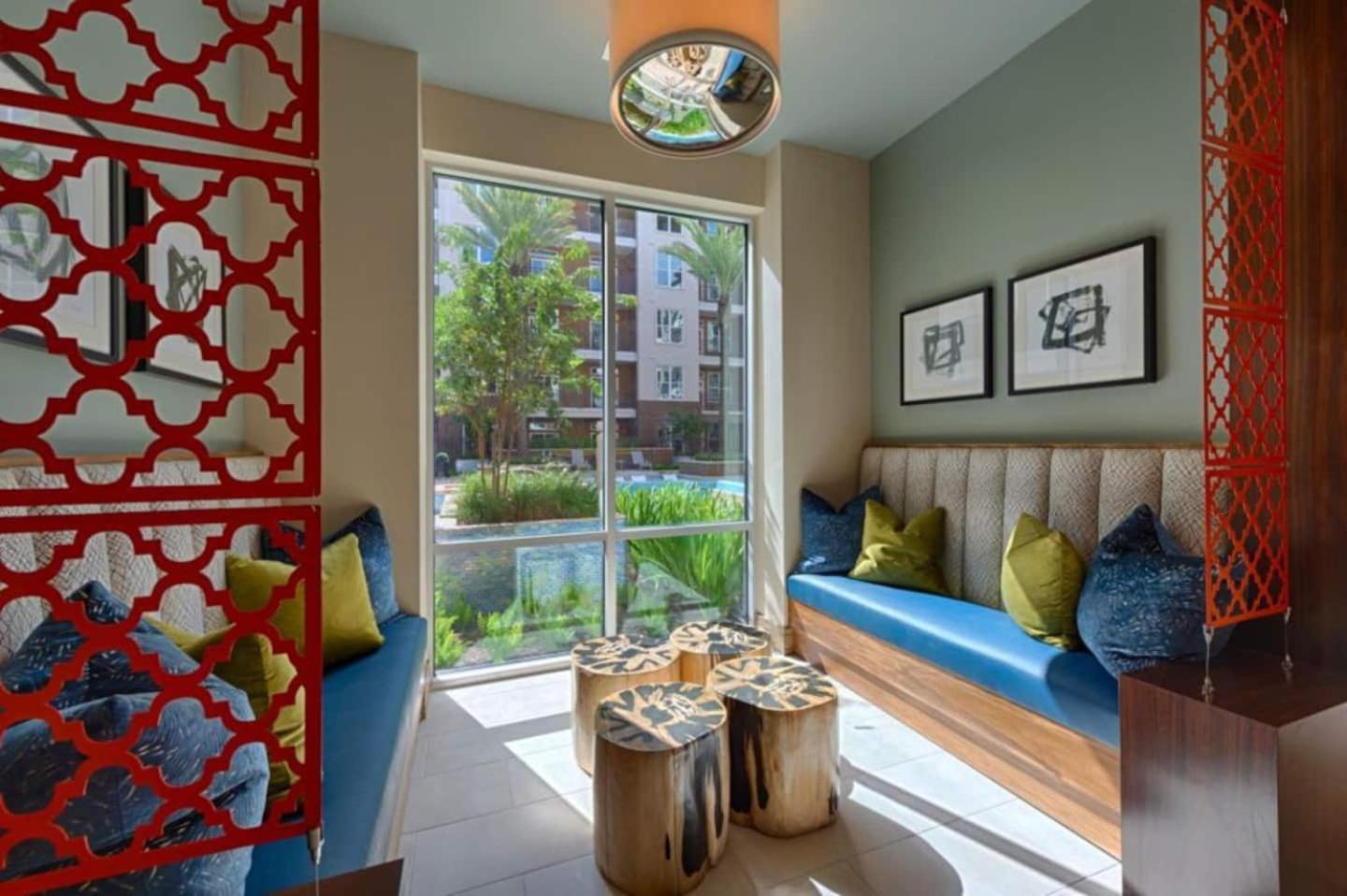 Downtown Apt Free Parking - Pool - Gym - Fully Kitchen Houston Eksteriør billede