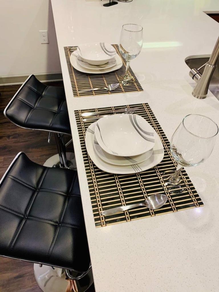 Downtown Apt Free Parking - Pool - Gym - Fully Kitchen Houston Eksteriør billede